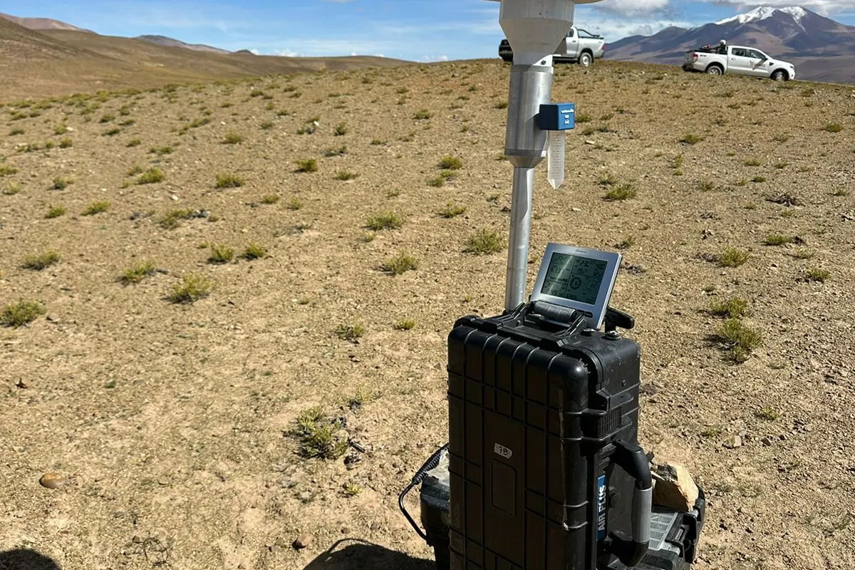 Equipo de muestreo de material particulado instalado a campo